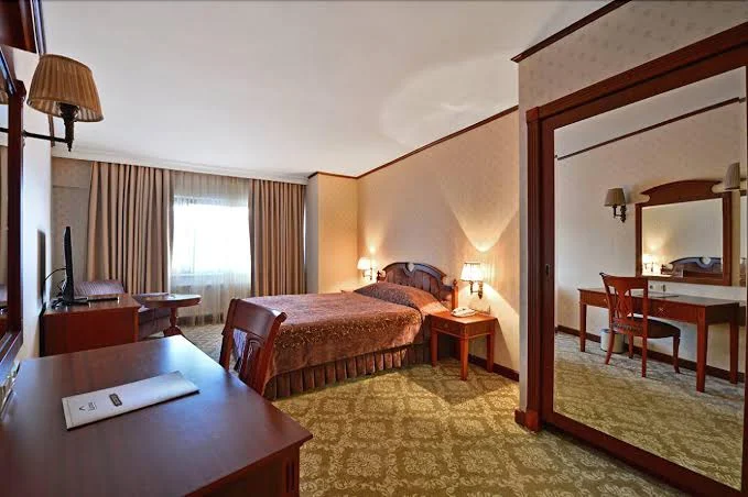 Karinna Hotel - Image 4